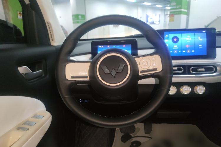 Used Wuling Hongguang MINIEV 2025 Four-Door Version Premium Edition Steering Wheel