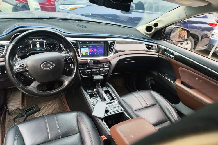 Used GAC Trumpchi GS8 2017 320T Two-Wheel Drive Luxury Smart Connectivity Version (7 Seats)