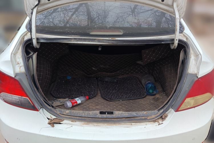 Used Hyundai Verna (older generation) 2010 Sedan 1.4L Manual Comfort GS
