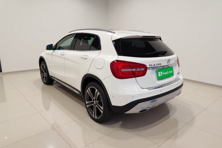 Used Mercedes-Benz GLA 2015 GLA 220 4MATIC Fashion Model