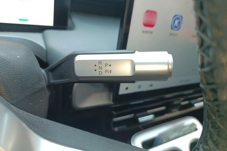 Used AION Y 2022 Plus 70 Smart Edition Gear Lever