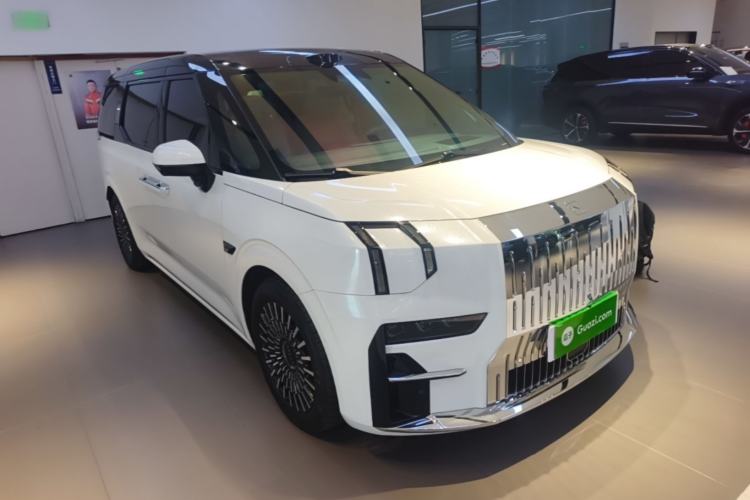 Used Zeekr 009 2024 7-Seater Aisle Version 108 kWh