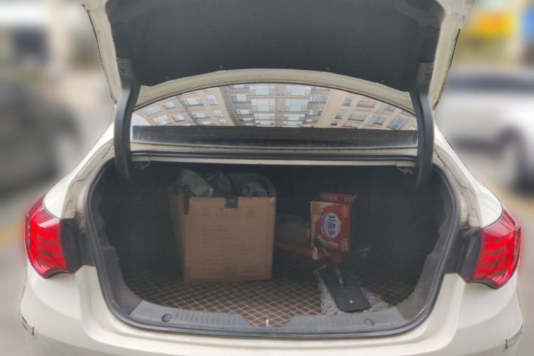 Used GAC Trumpchi GA6 2015 1.8T DCT Luxury Navigation Model
