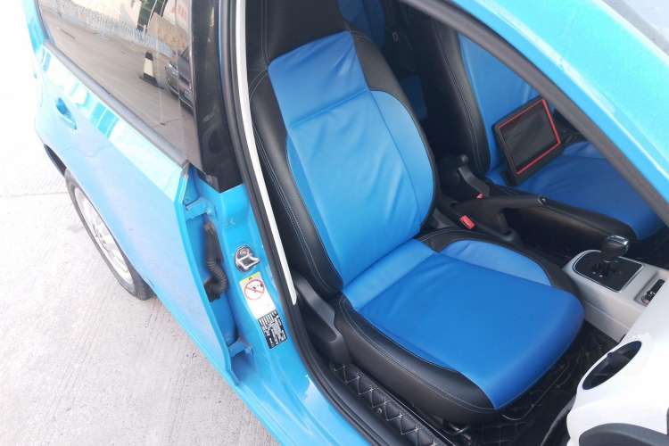 Used Volkswagen up! 2015 1.0L move up!