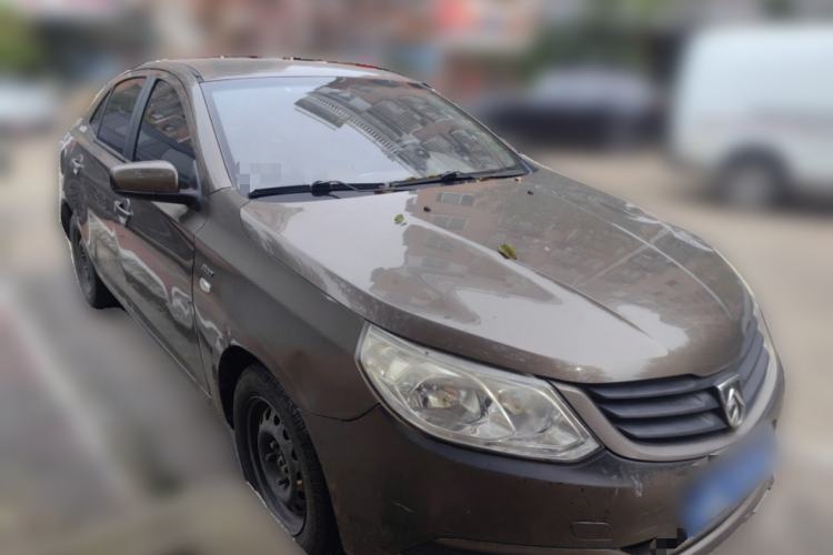 Used Baojun 630 2013 1.5L manual standard version