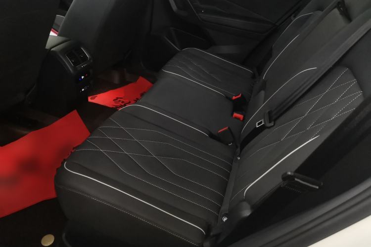 Used Volkswagen Tiguan L 2023 330TSI Automatic Two-Wheel Drive R-Line Enjoyment Edition
