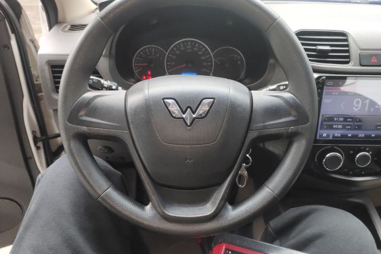 Used Wuling Hongguang 2014 1.5L S Standard Version