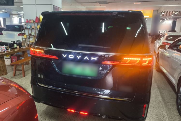 Used VOYAH Dream 2025 PHEV Four-Wheel Drive Prestige Kunpeng Edition Rear