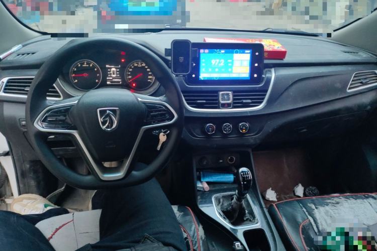 Used Baojun 730 2019 1.5L Manual Fashion Model 7-seater China VI