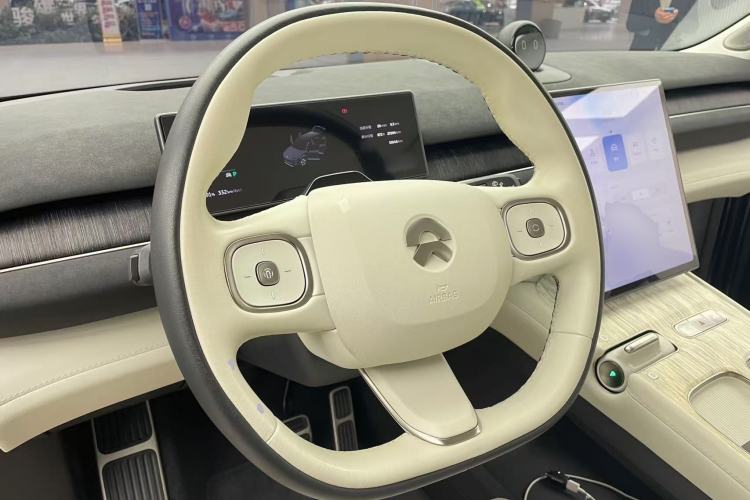 Used Nio ES7 2022 75 kWh Steering Wheel