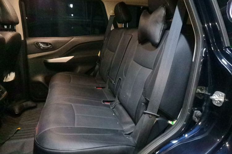 Used Nissan Terra 2020 2.5L XE Manual Two-Wheel-Drive Elite Edition
