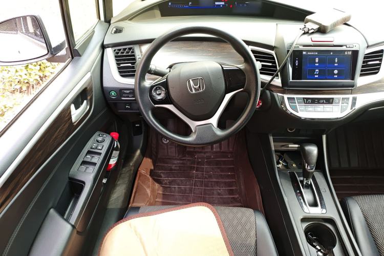 Used Honda Jade 2017 1.8L automatic Comfort version 5 seats Steering Wheel