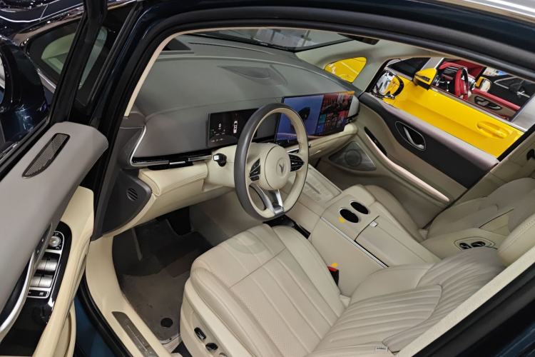 Used VOYAH Dream 2025 PHEV Four-Wheel-Drive Flagship Kunpeng Edition Driver Seat