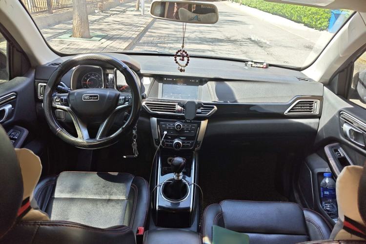 Used Zotye Domy X5 2015 1.5T Manual Luxury Version China IV Standard Center Console