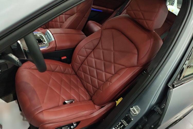 Used BMW X5 2023 xDrive 40Li M Sport Night Edition Package
