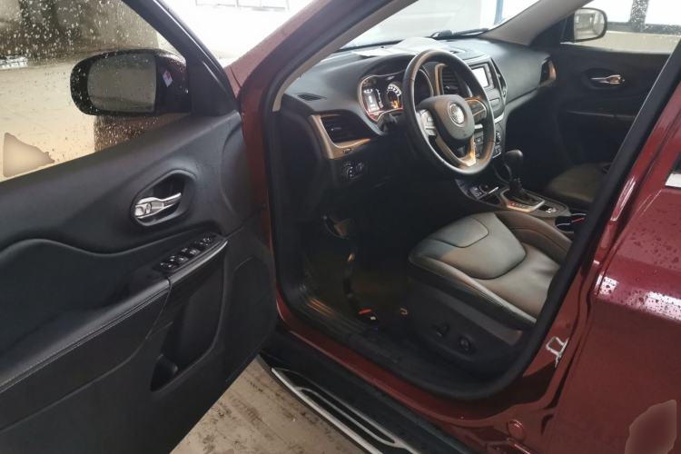 Used Jeep Cherokee 2016 2.4L Leading Edition