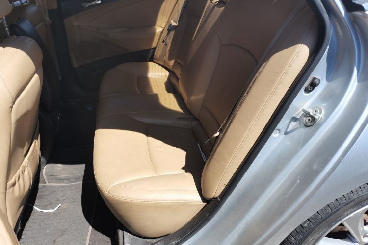 Used Hyundai Sonata 2011 2.0L Automatic Supreme Edition
