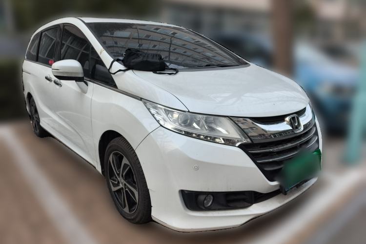 Used Honda Odyssey 2015 Revised 2.4L Luxury Edition
