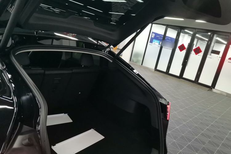 Used Tesla Model Y 2023 Rear-Wheel-Drive Version