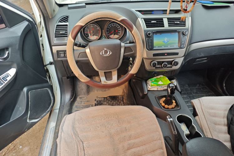 Used Geely Auto GX7 2015 Classic Edition 1.8L Manual Elite Model China V Standard Steering Wheel