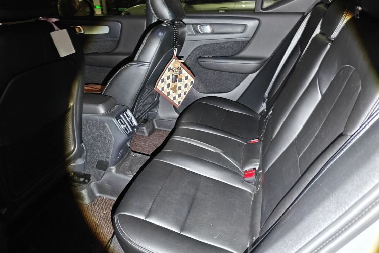 Used Volvo XC40 2021 T4 4x4 SmartDrive Fashion Edition
