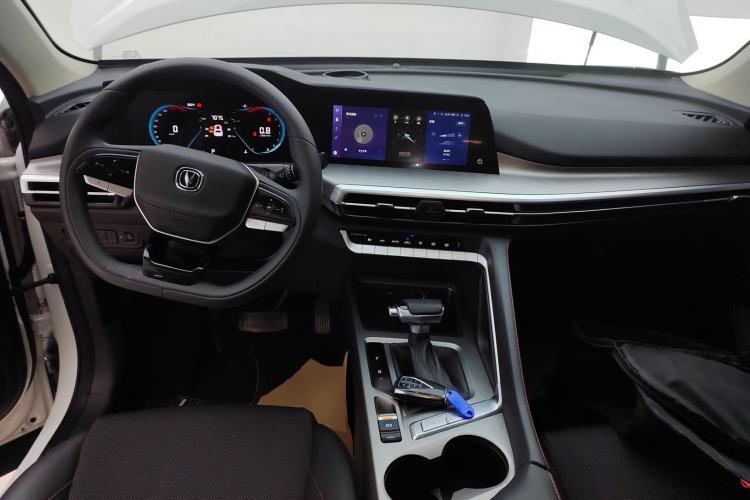 Used Changan CS35PLUS 2023 Enjoy Edition 1.4T DCT Luxury Model
