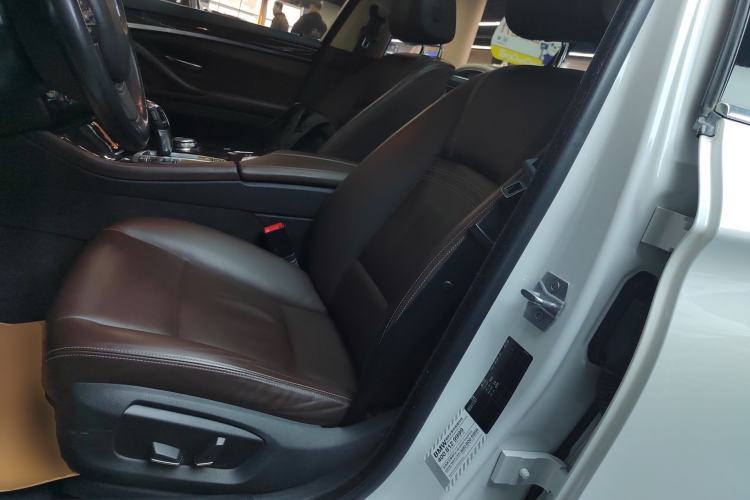 Used BMW 5 Series 2014 525Li Luxury Design Package
