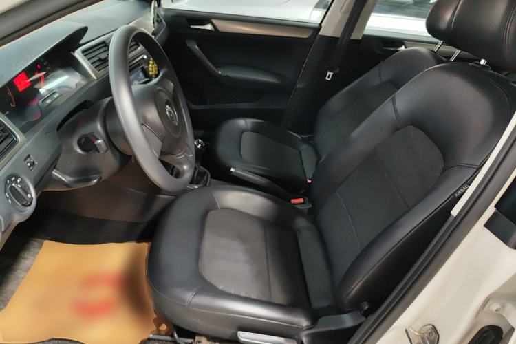 Used Volkswagen Santana 2015 1.6L Manual Comfort Edition