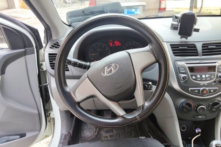 Used Hyundai Verna (older generation) 2016 1.4L Manual Smart GLS Trim Steering Wheel