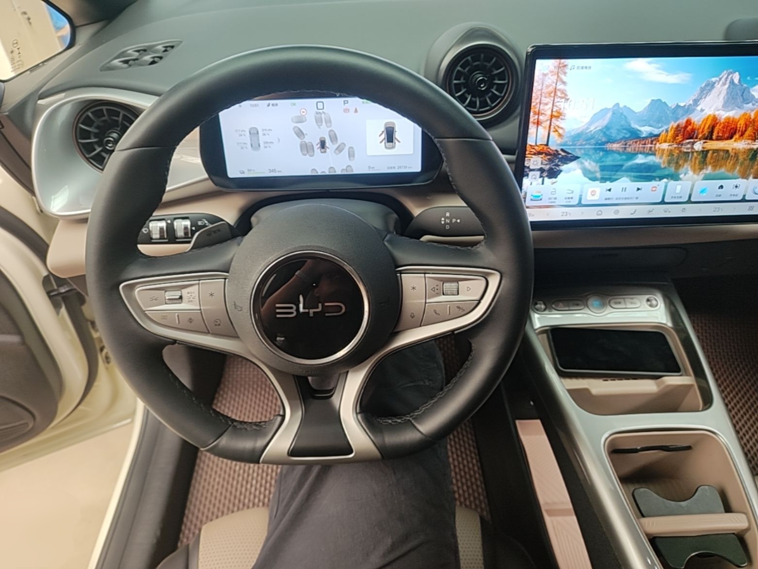 BYD Dolphin 2025 Intelligent Driving Version 410 km Fashion Edition — снимка 13