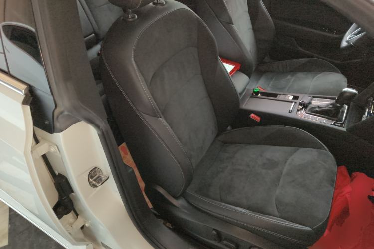 Used Volkswagen FAW-Volkswagen CC 2021 330TSI Ignite Edition Right Front Seat