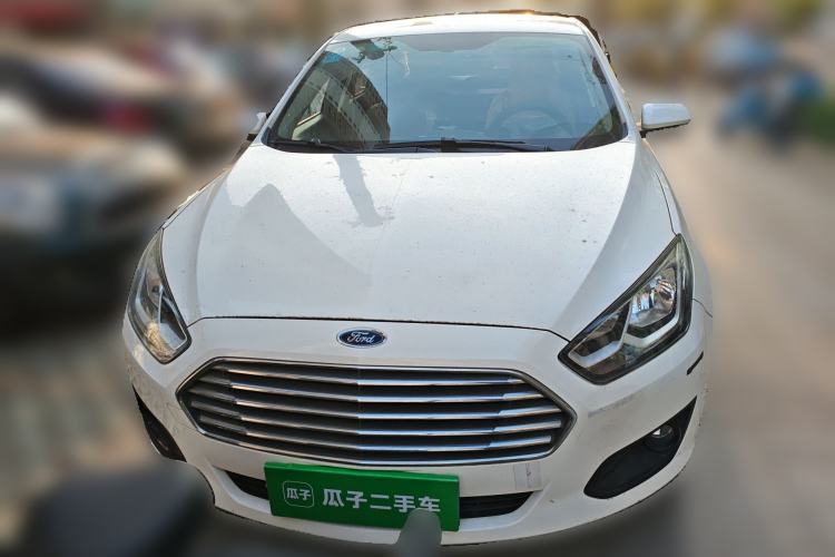 Used Ford Escort 2015 1.5L Manual Comfort Model
