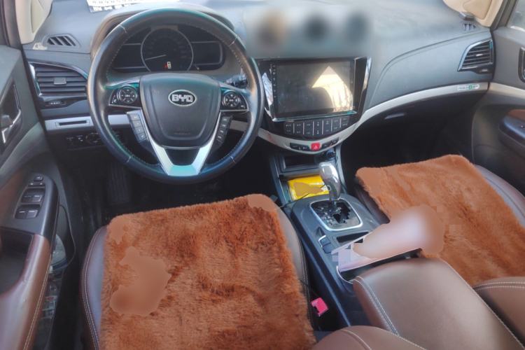 Used BYD S7 2015 2.0T Automatic Prestige Model