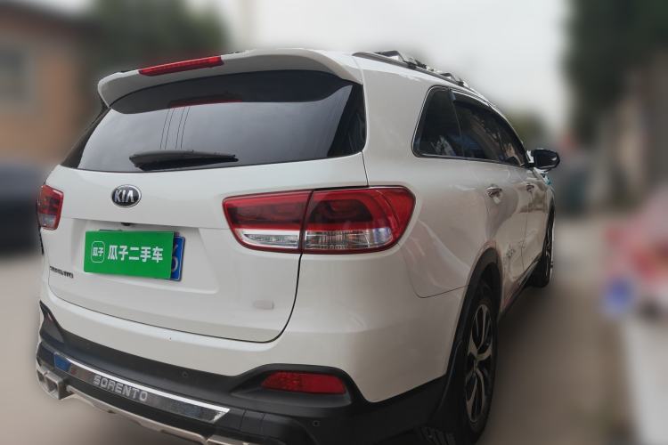 Used Kia Sorento 2015 Sorento L 2.4L Gasoline 4WD Elite Edition 7 Seats China IV Standard
