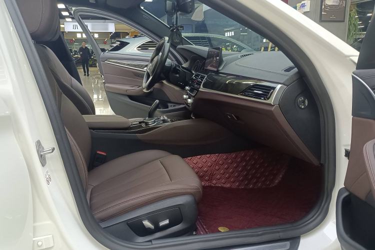 Used BMW 5 Series 2019 525Li M Sport Package