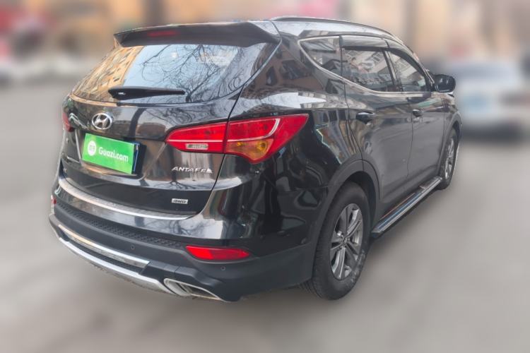 Used Hyundai Santa Fe 2013 2.4L Automatic 4x4 Comfort Edition Rear Right 45 Deg