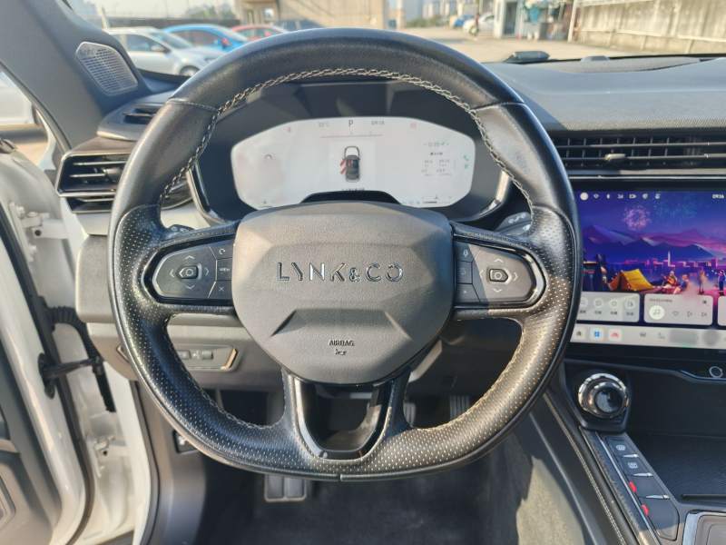 Used Lynk & Co 01 2023 1.5TD EM-F Dawn — 10