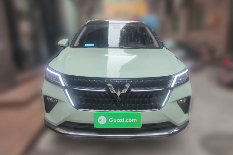 Used Wuling Asta 2022 2.0L DHT Electric-Speed Version
