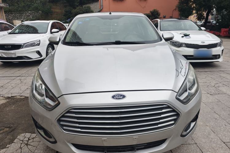 Used Ford Escort 2015 1.5L Automatic Fashion Model