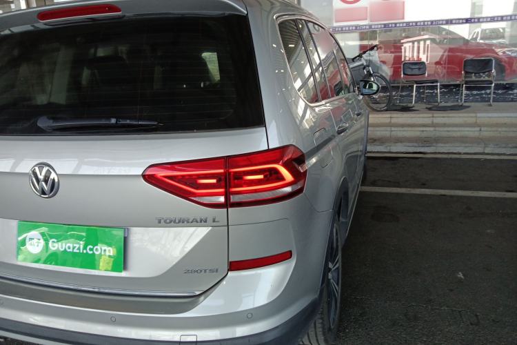 Used Volkswagen Touran 2018 Volkswagen Touran L 280TSI DSG Boundary Luxury Edition 7 Seats China V Emission Standard

