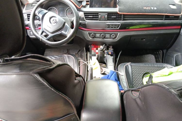 Used FORTHING T5 2020 1.6L Manual Comfort Model China VI Standard Center Console