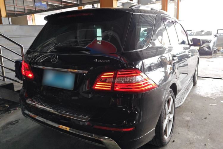 Used Mercedes-Benz M-Class 2015 ML 400 4MATIC Dynamic Model Rear Right 45 Deg