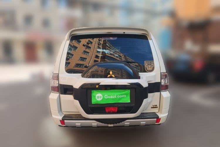 Used Mitsubishi Pajero 