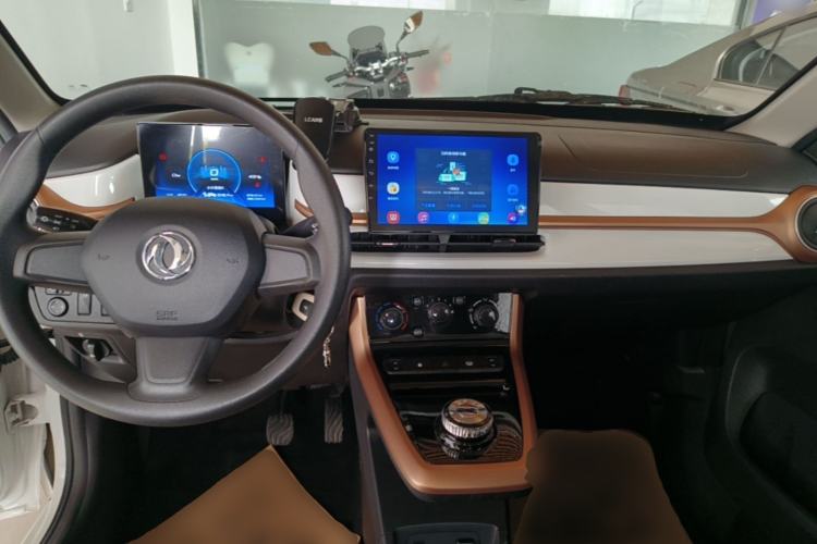 Used Dongfeng NAMMI BOX 2022 Chasing Wind Edition 331 km Standard Model Center Console