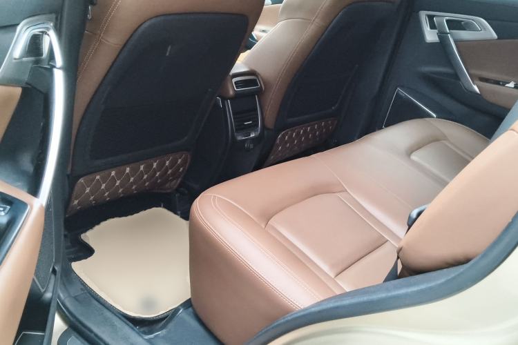 Used Geely Auto Emgrand X7 Sport 2016 1.8TD Automatic ZhiZun Version Left Rear Seat