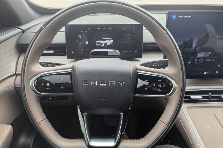 Used Chery Tiggo 8 PLUS 2025 290TGDI DCT Prestige 5-Seater
