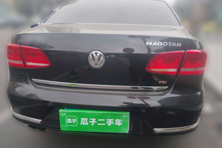 Used Volkswagen Magotan 2012 Revised 1.8TSI Luxury Version Rear