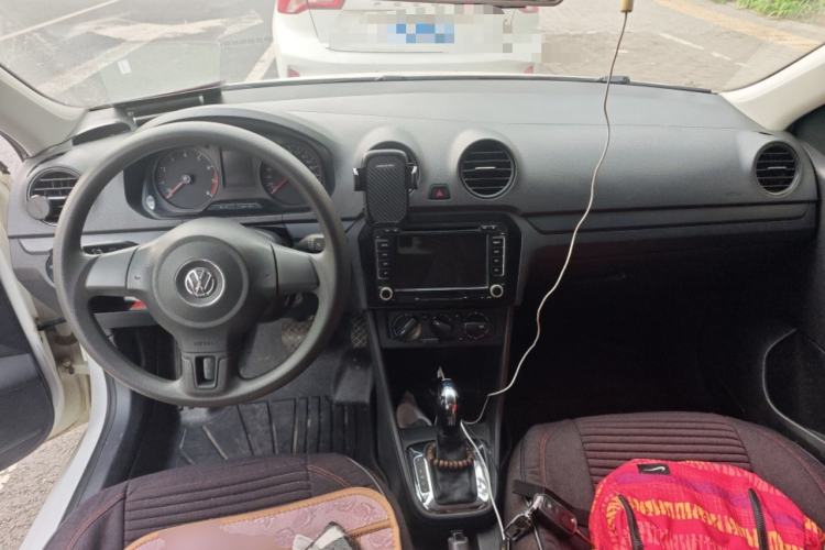 Used Volkswagen Jetta 2015 Value Edition 1.6L Automatic Fashion Version Center Console