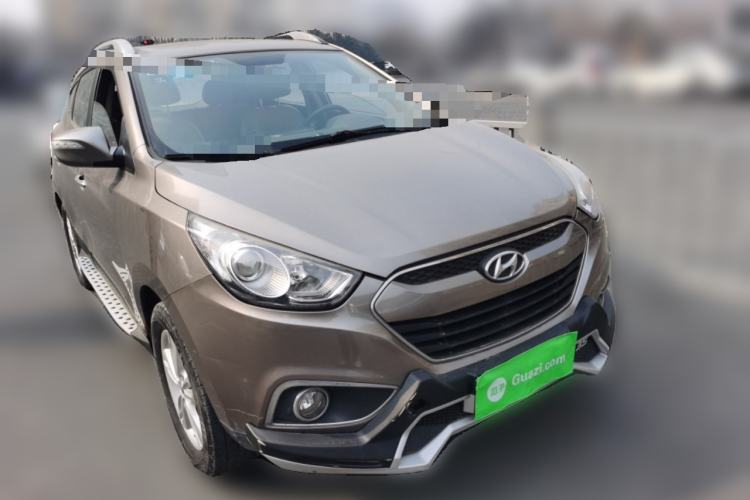Used Hyundai ix35 2012 2.0L Automatic Two-Wheel Drive Elite Edition GLS Front Right 45 Deg