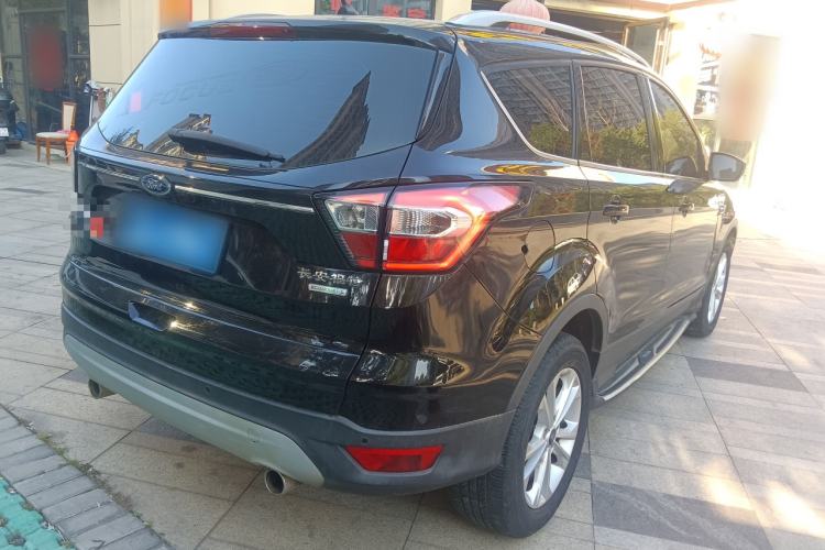 Used Ford Kuga 2018 Facelifted EcoBoost 180 Two-Wheel-Drive Platinum Wing Edition
